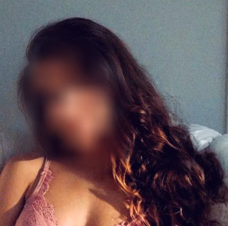Elsa, 25