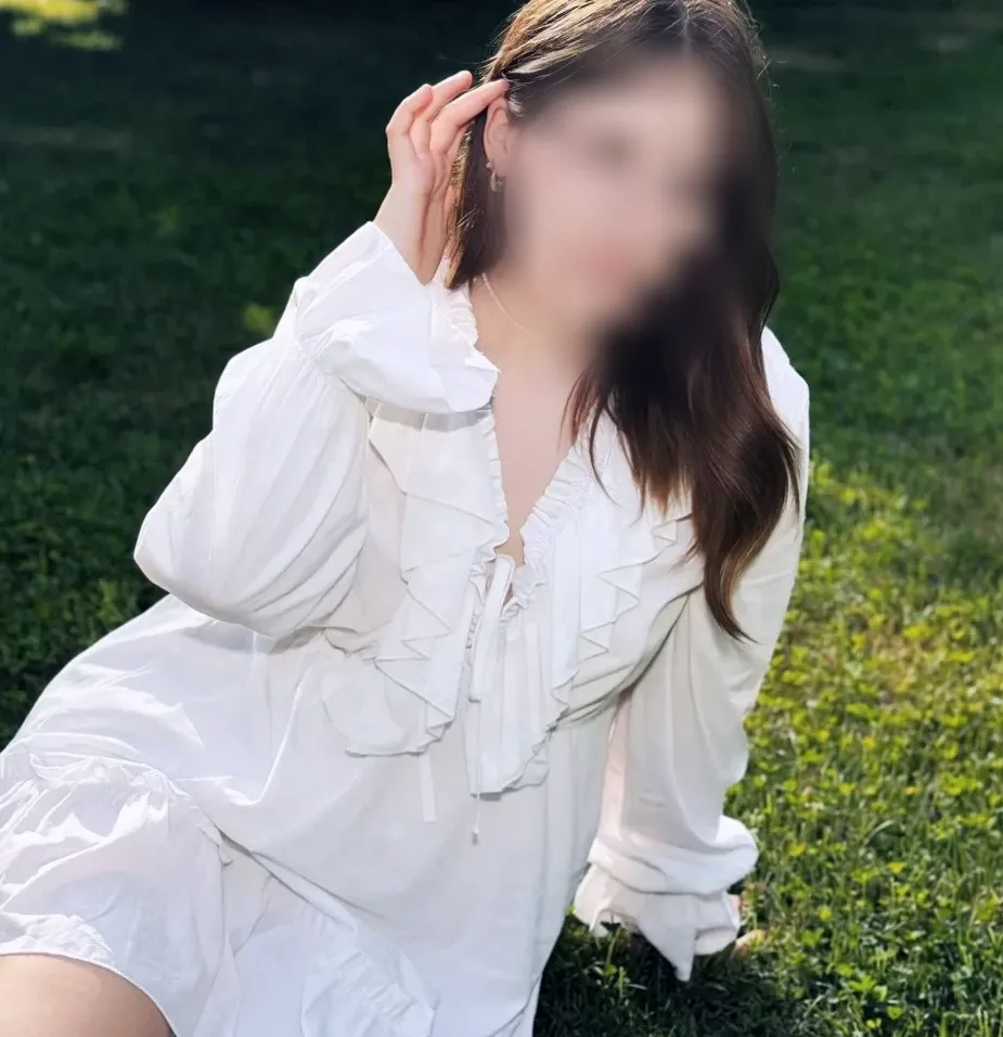 Ida, 21
