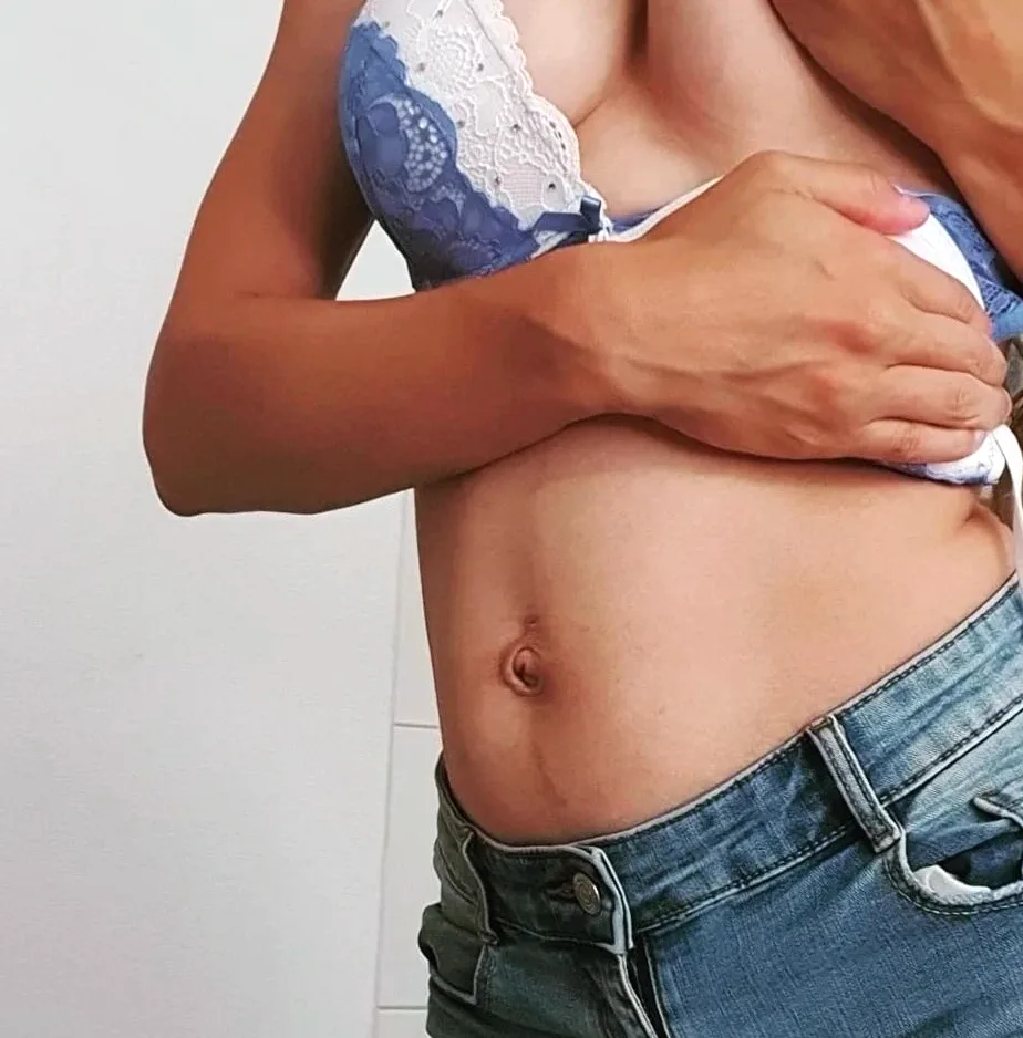 Maja, 28