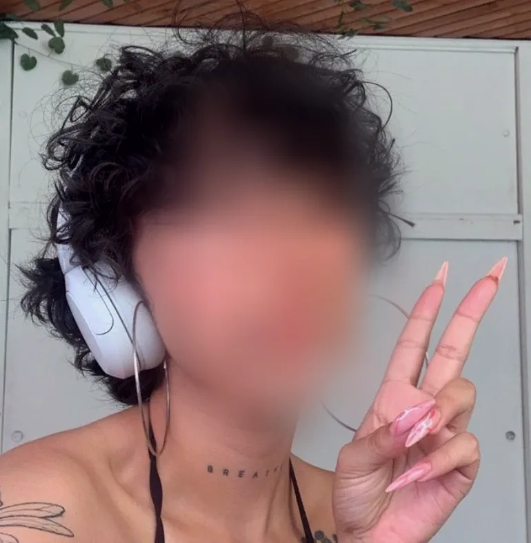 Molly, 26