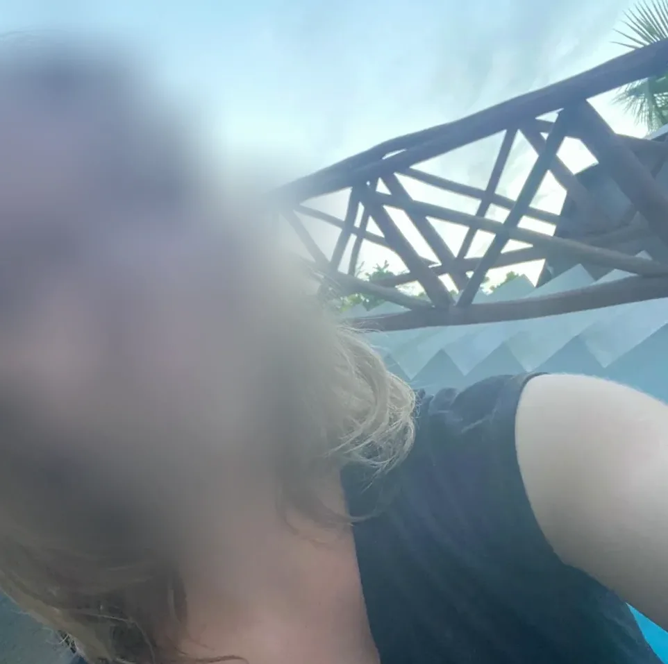 Thea, 30